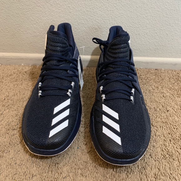 d lillard basketball shoes